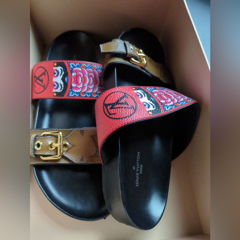 Louis Vuitton Women’s Slides